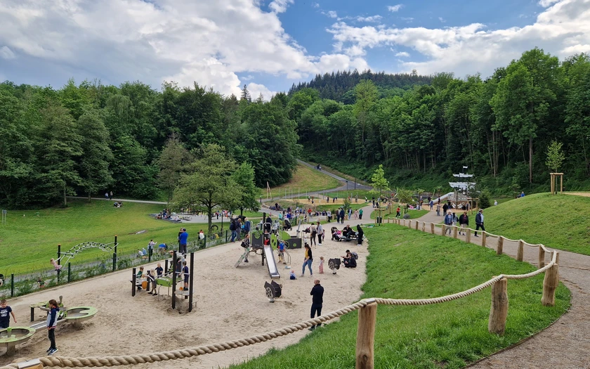 Erlebnisspielplatz Piratenbucht Hennesee