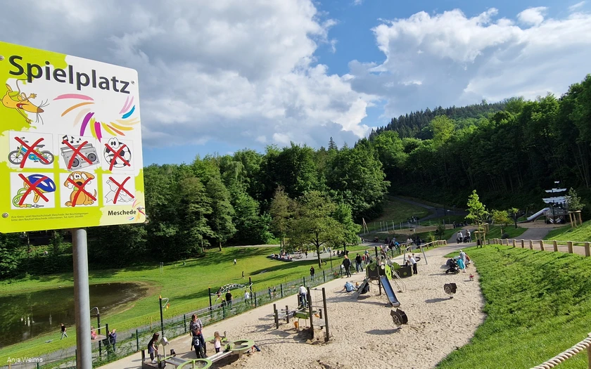 Erlebnissspielplatz Piratenbucht Hennesee