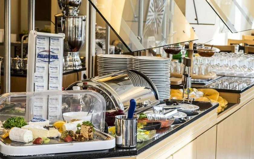 Hennedamm Hotel Frühstücksbuffet