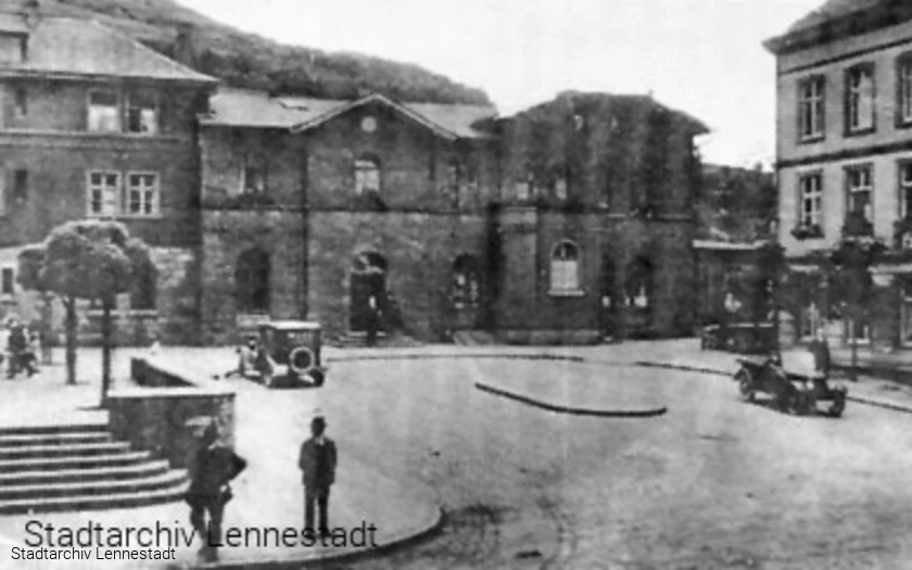 Der Bahnhofsvorplatz in den 1930 Jahren