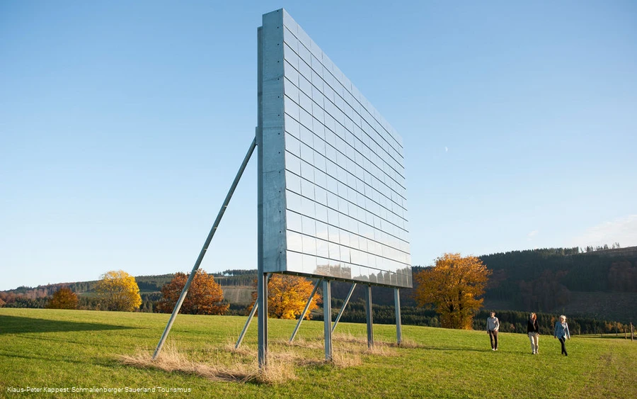 Skulptur "Blinker II bei Schmallenberg-Almert