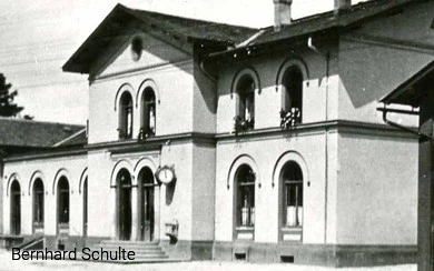 Das 1. Stationsgeb&auml;ude, erbaut 1872