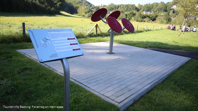 Sportgeräte in den Henne-Auen