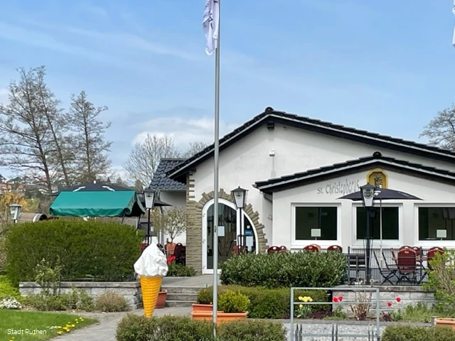 Eingangsbereich Café HenrichS Foto Stadt Rüthen (1).jpg